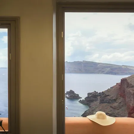 Oia Waves Cave Houses *