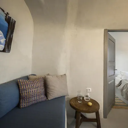 Oia Waves Cave Houses * Oia